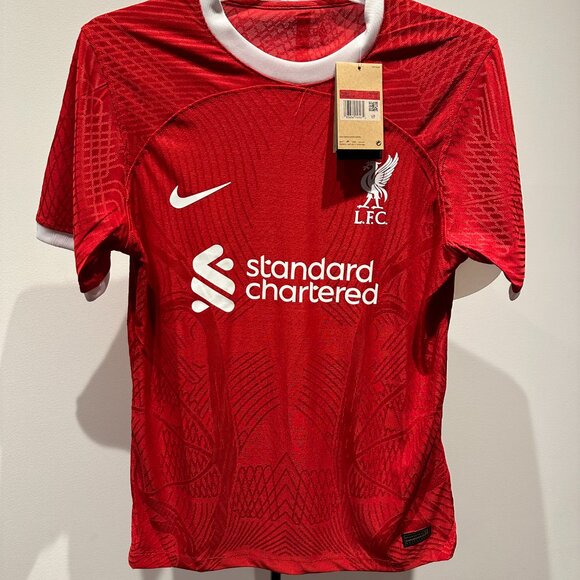Liverpool 23/24 Home Jersey | Rare Vintage Collectible | Soccer Jersey Large L - Picture 1 of 10